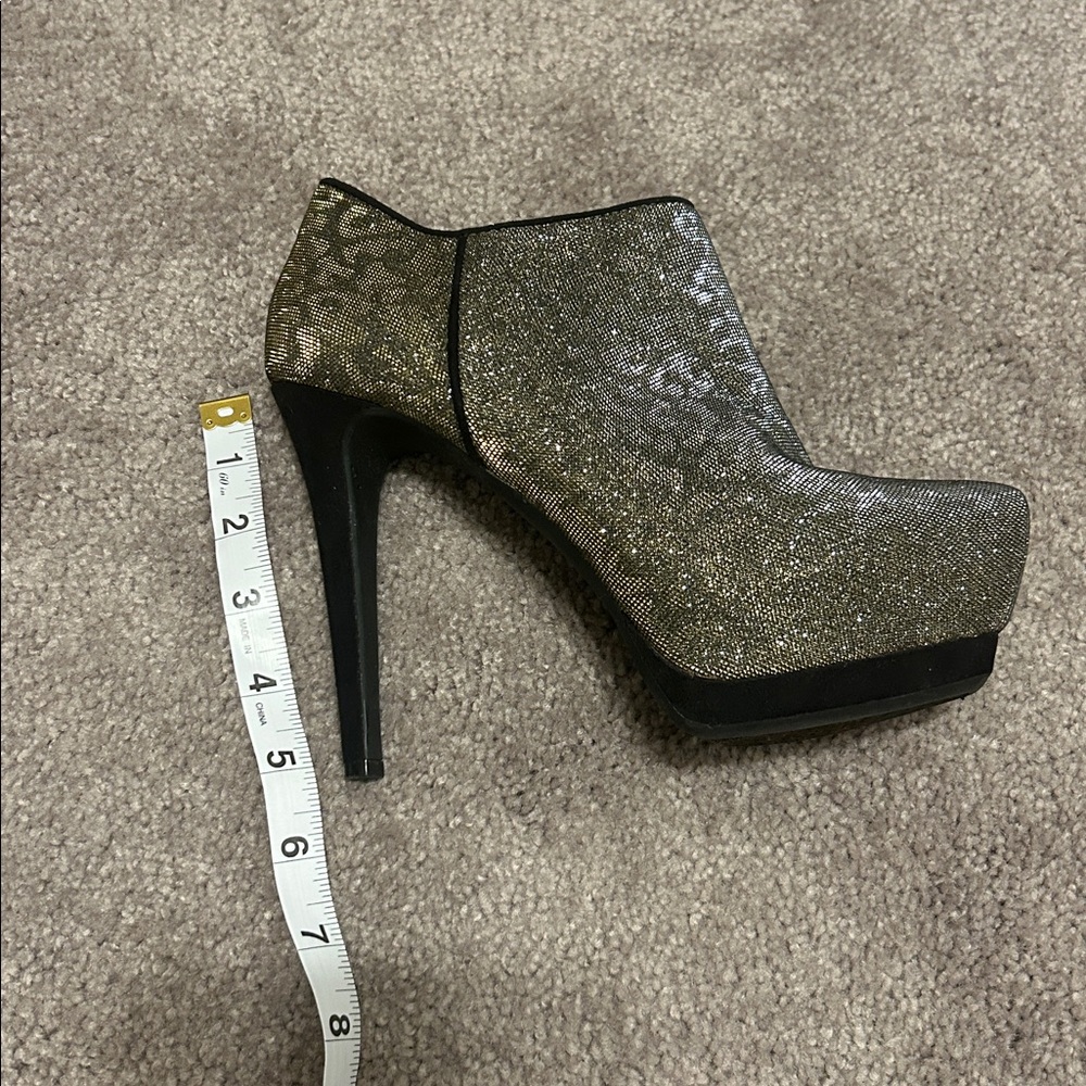 Gianni Bini Black, Gold and Silver Glitter Heels sz: 7.5 - Picture 10 of 11